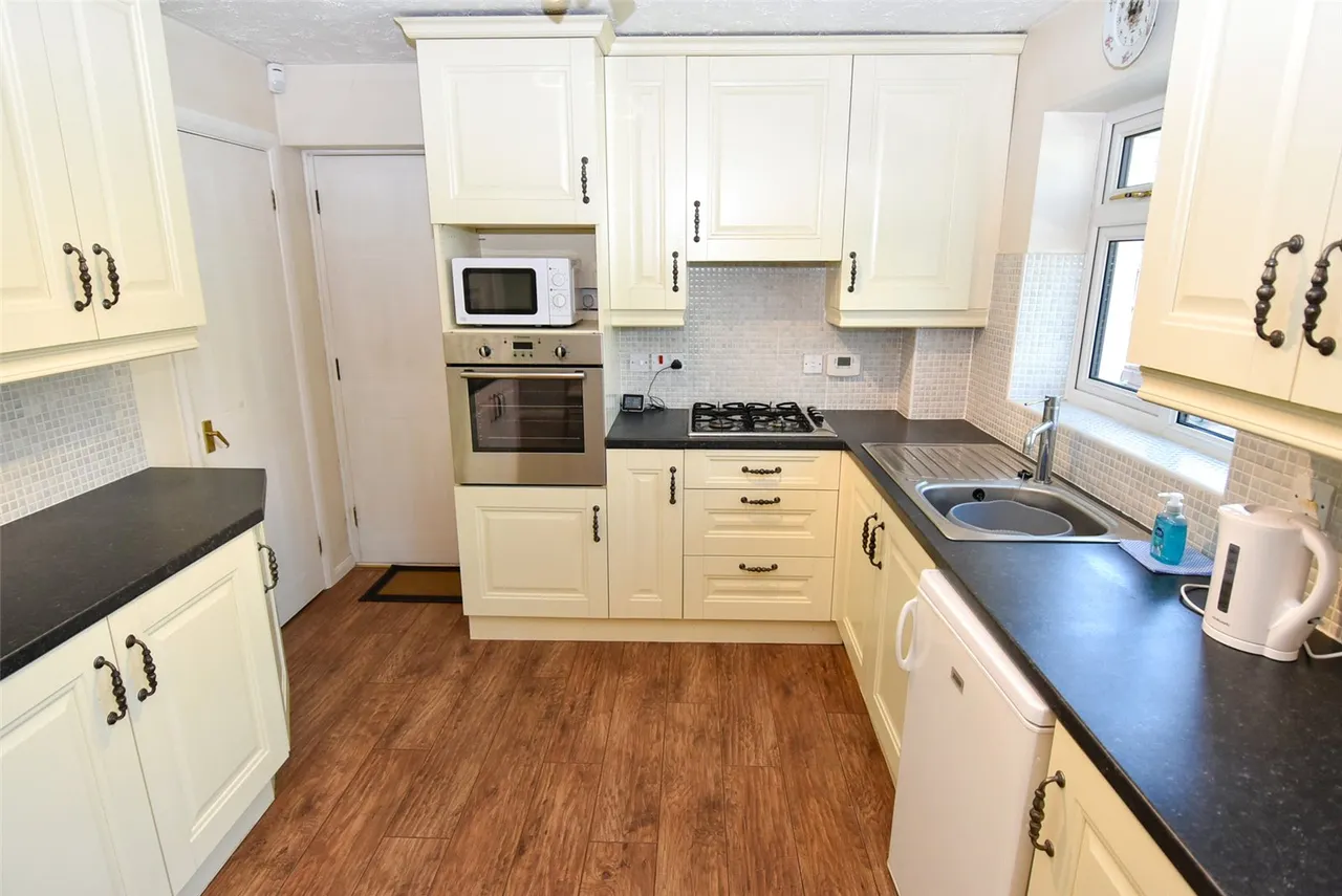 Bishops Gate, West Heath, Birmingham, B31 4AJ, photo 4