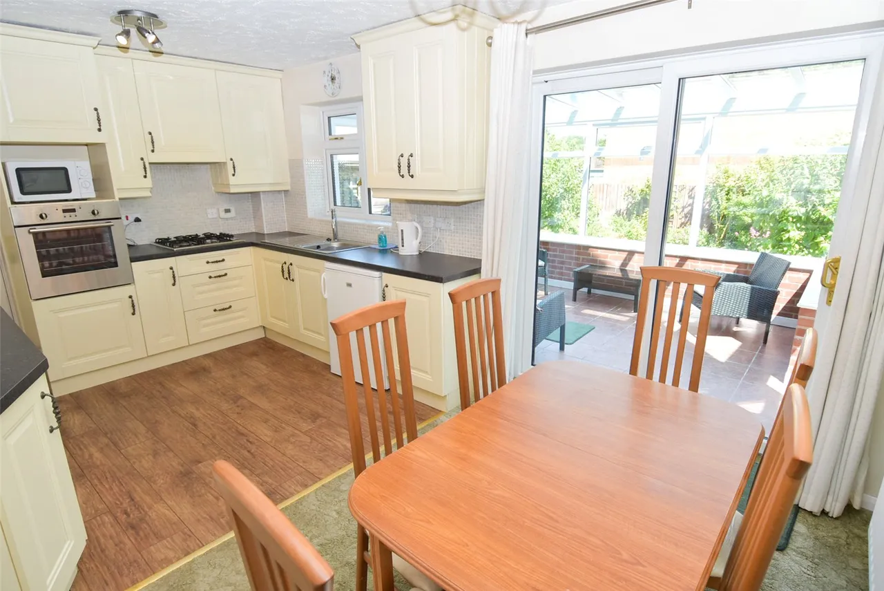 Bishops Gate, West Heath, Birmingham, B31 4AJ, photo 3