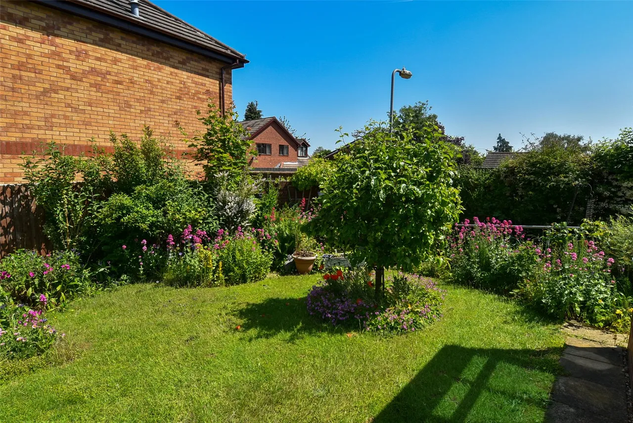 Bishops Gate, West Heath, Birmingham, B31 4AJ, photo 17