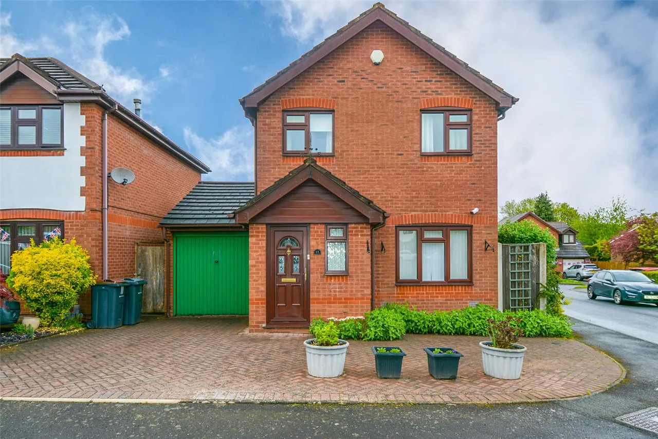3 bed house for sale — Bishops Gate, West Heath, Birmingham, B31 4AJ