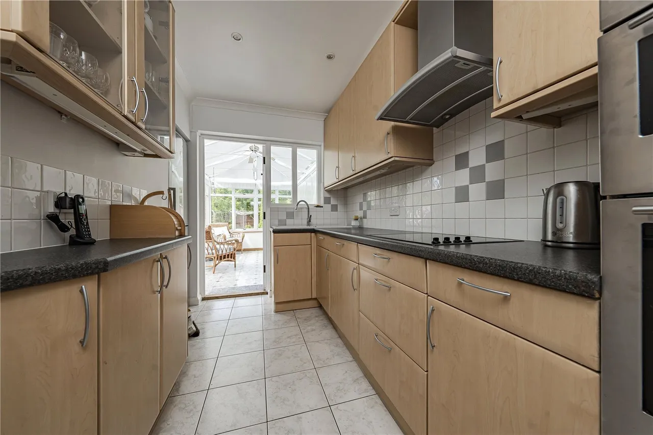 Colne Avenue, West Drayton, UB7, photo 10