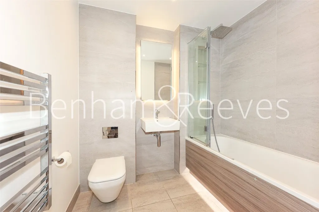 May House, Beaufort Park, NW9, photo 13