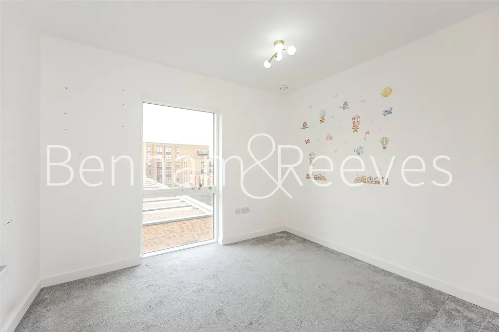 May House, Beaufort Park, NW9, photo 14