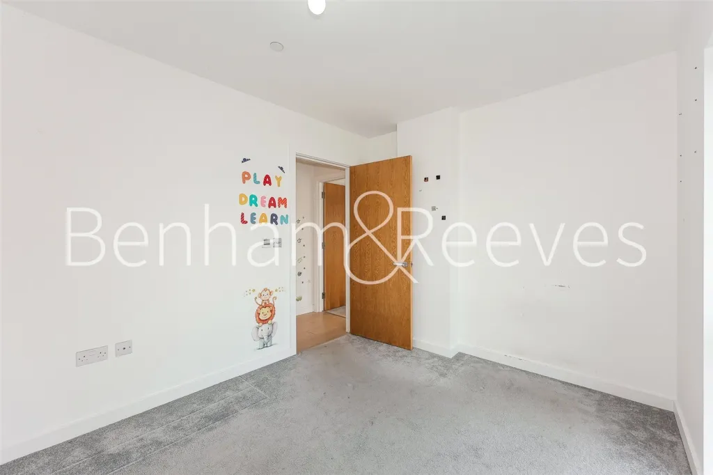 May House, Beaufort Park, NW9, photo 15