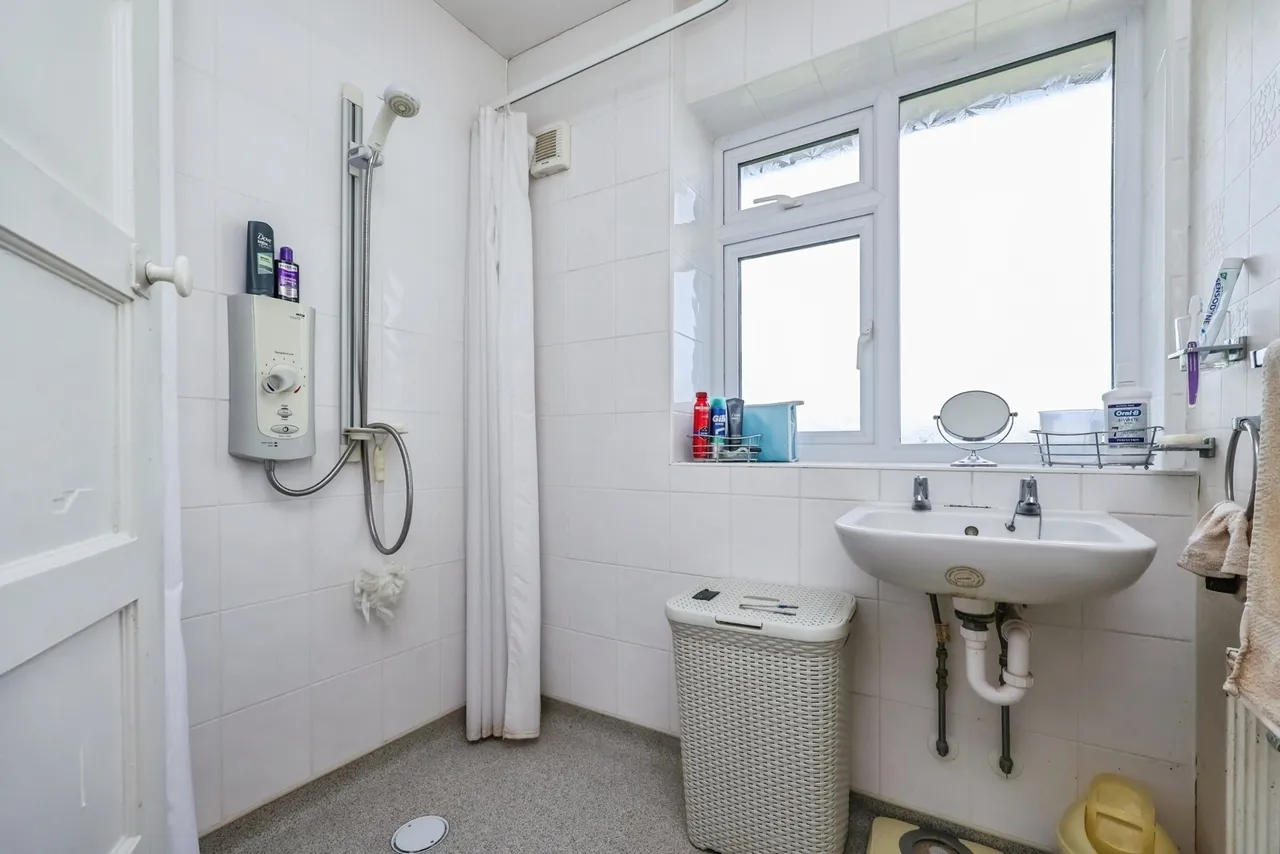 Bexwell Close, Clifton, Nottingham, NG11, photo 12