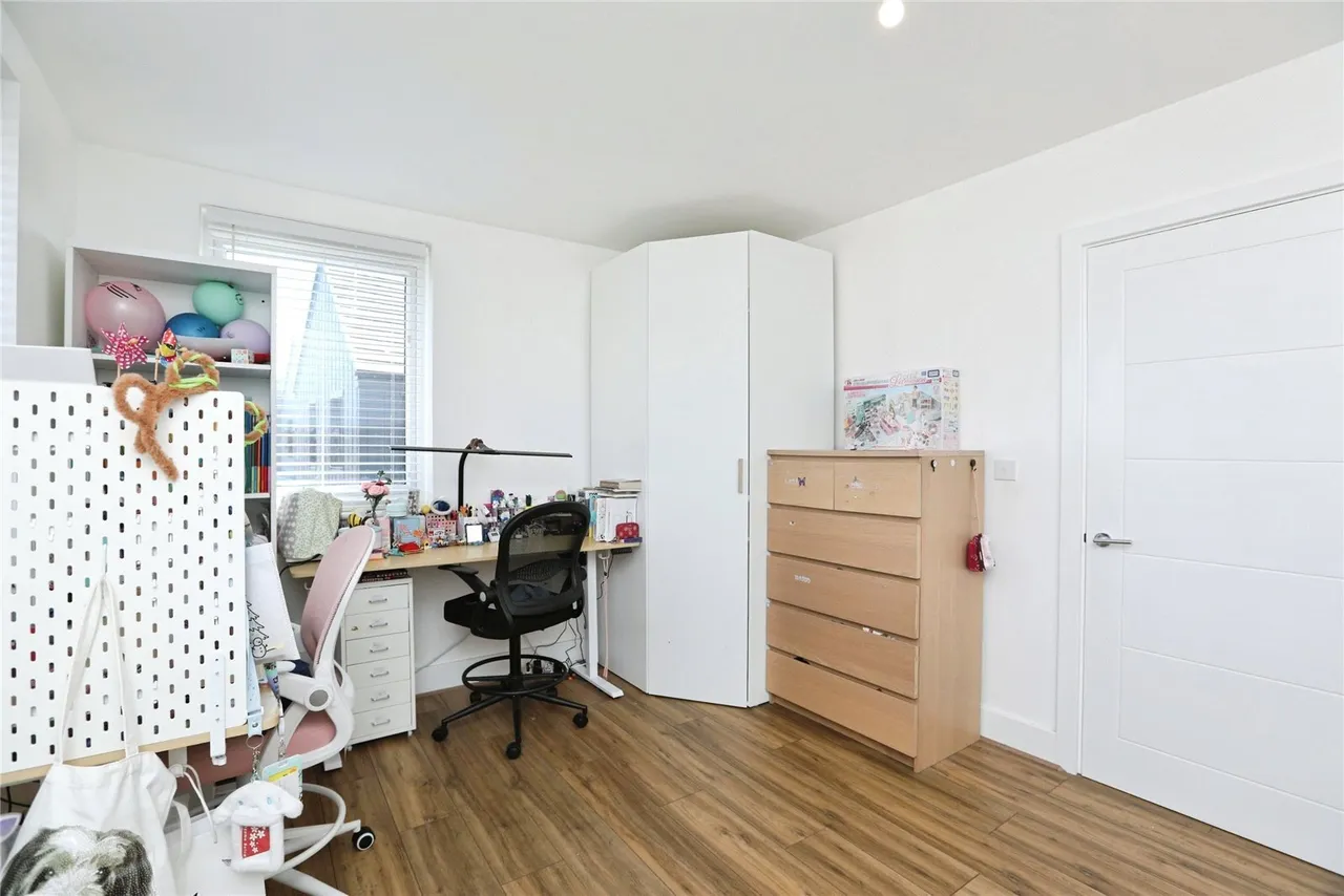 Jupiter Road, Milton Regis, Sittingbourne, Kent, ME10, photo 8