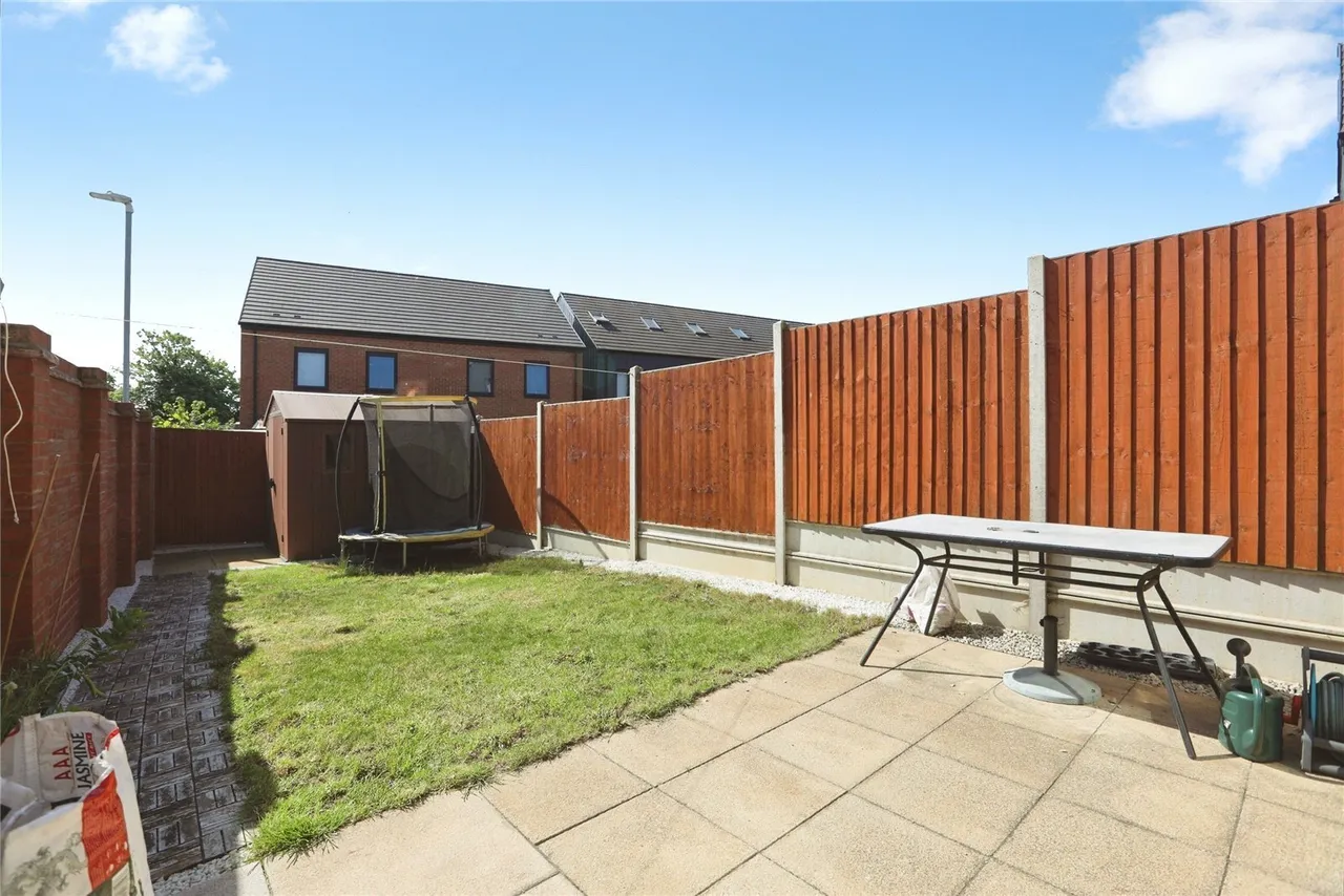 Jupiter Road, Milton Regis, Sittingbourne, Kent, ME10, photo 9