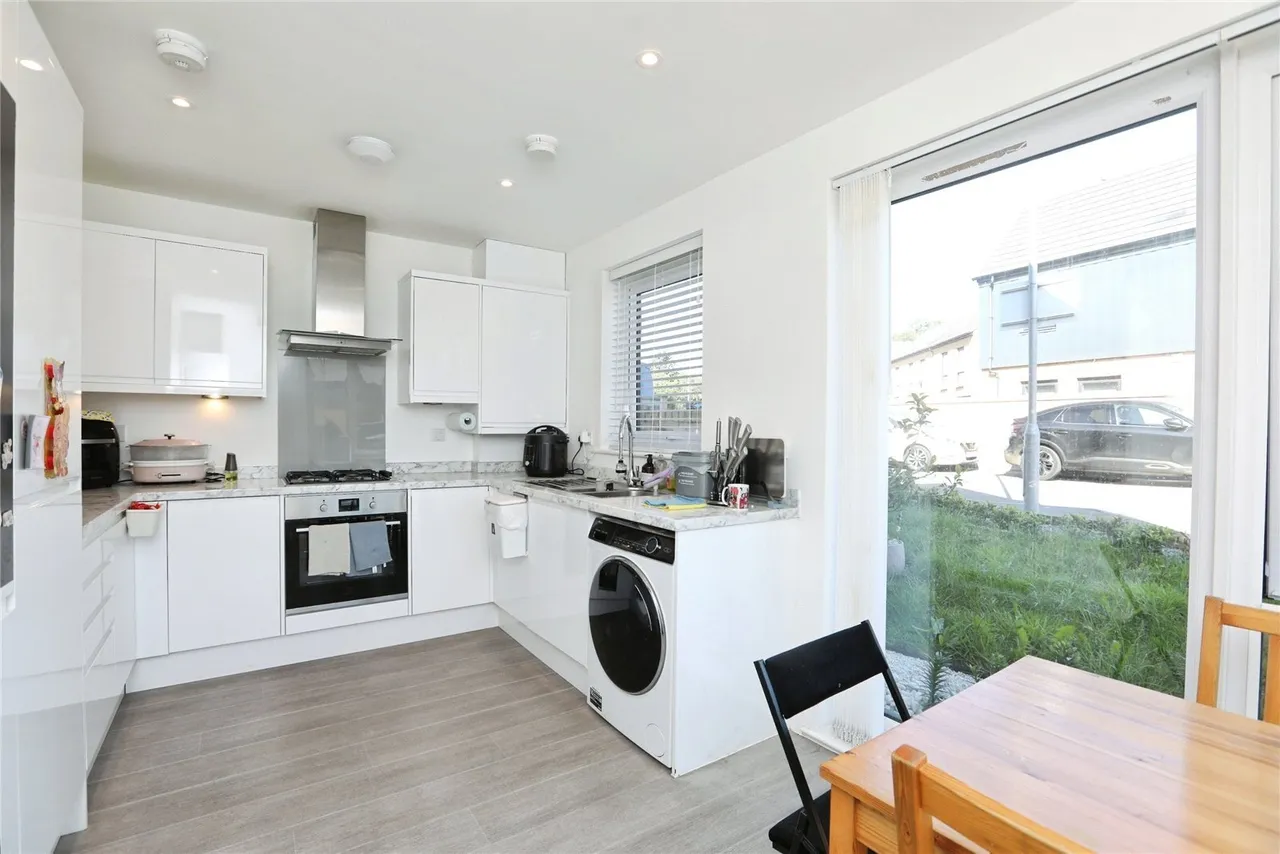 Jupiter Road, Milton Regis, Sittingbourne, Kent, ME10, photo 2