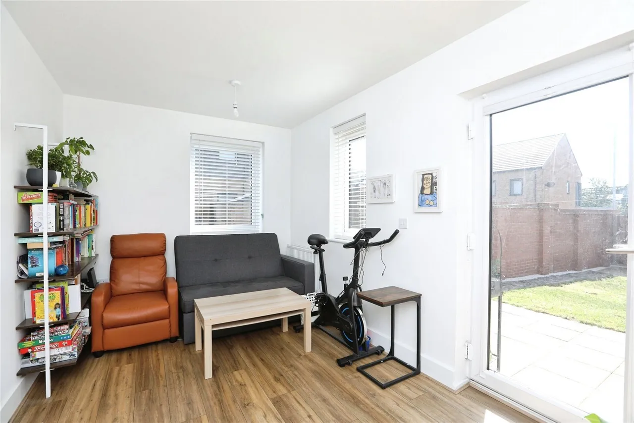 Jupiter Road, Milton Regis, Sittingbourne, Kent, ME10, photo 5