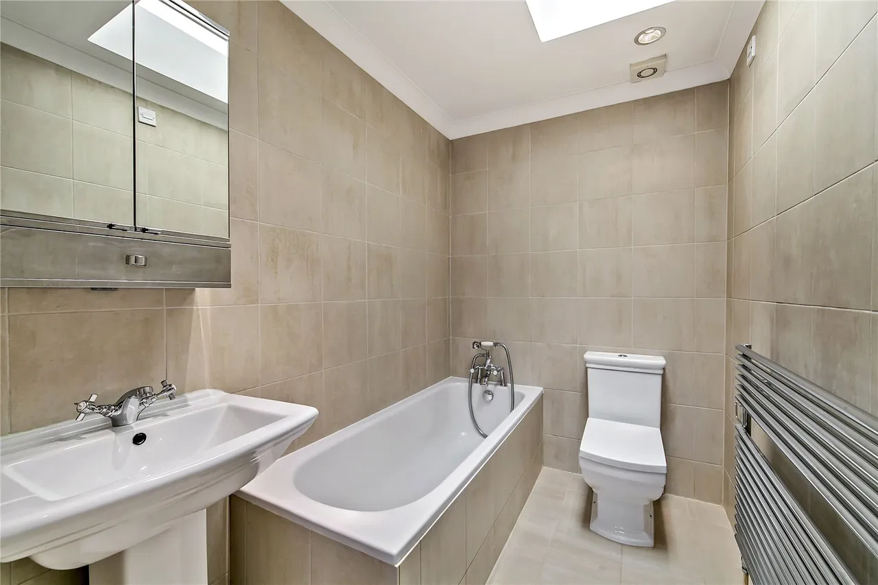 Abercorn Mews, Richmond, TW10, photo 7
