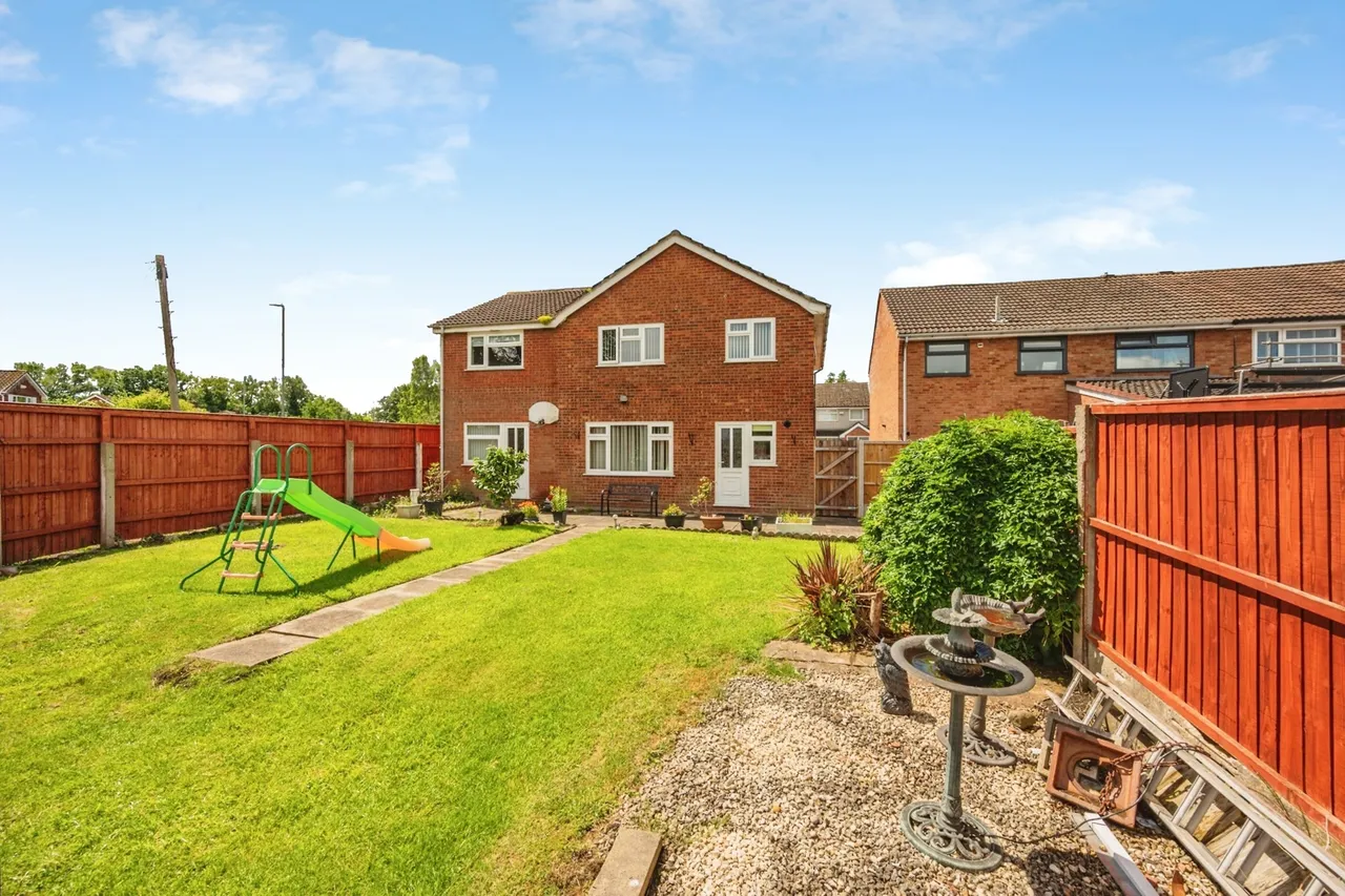 Crantock Close, Halewood, L26, photo 15