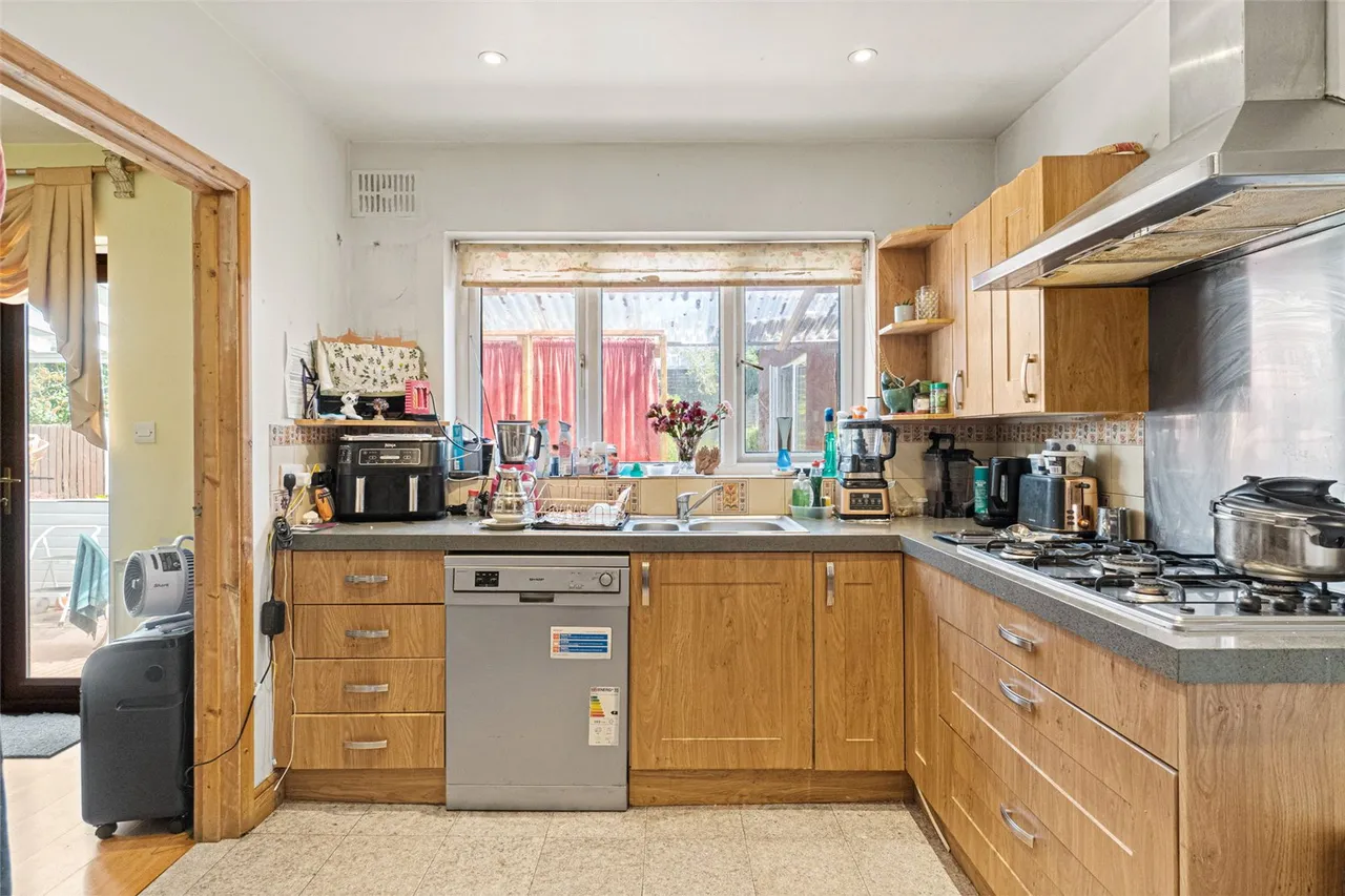 Lyndhurst Avenue, Twickenham, TW2 6BY, photo 5