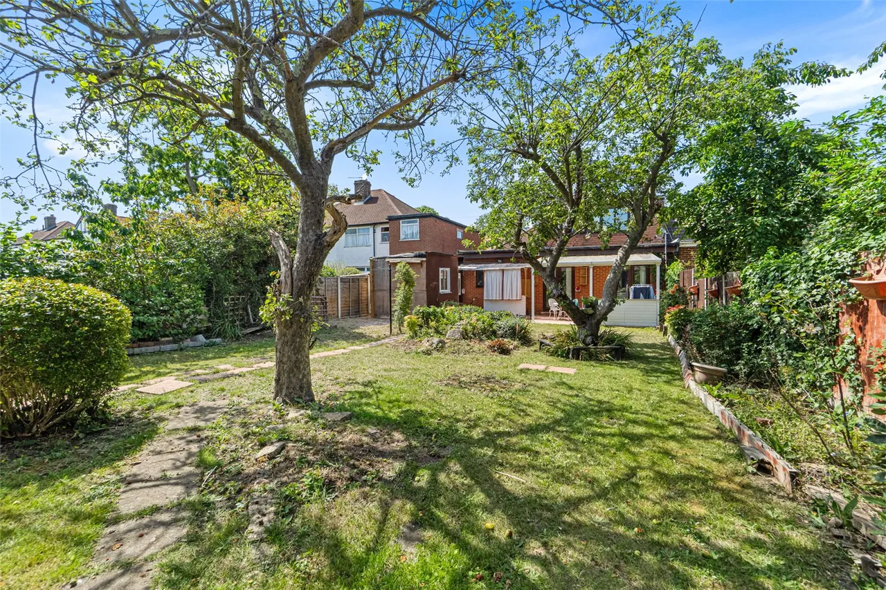 Lyndhurst Avenue, Twickenham, TW2 6BY, photo 8