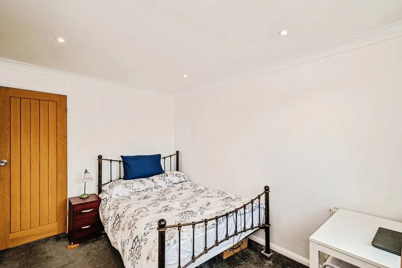 The Broadway, Southwick, BN42, photo 8