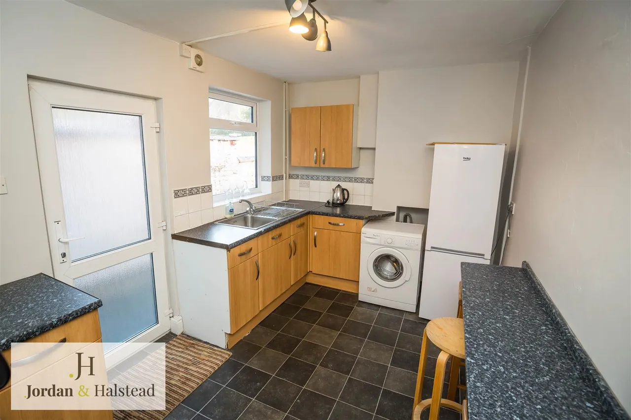 Gladstone Road, Chester, Cheshire, CH1 4BZ, photo 2