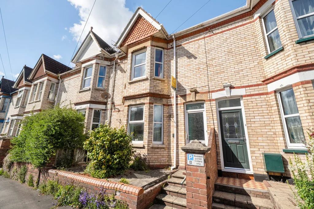 3 bed house for sale — Okehampton Road, Exeter