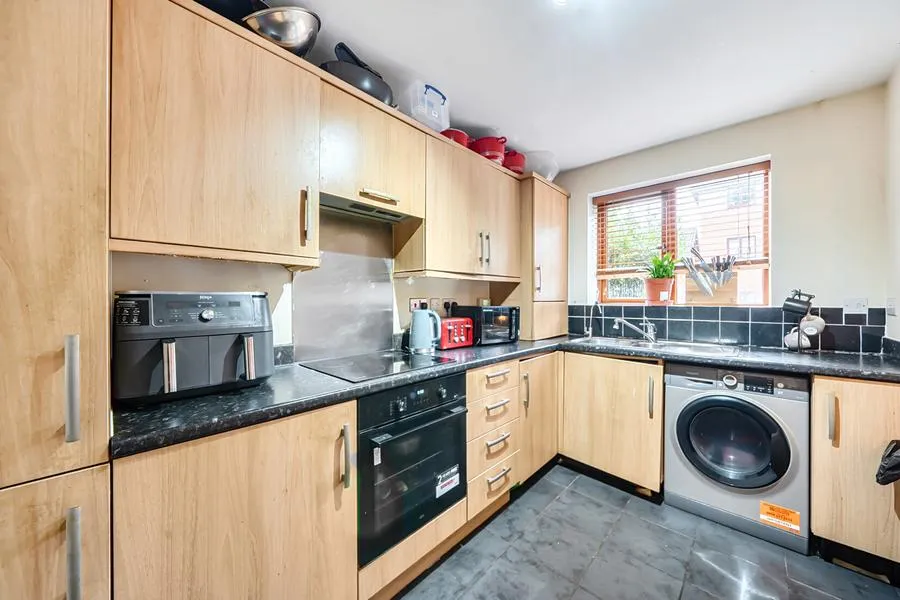 John North Close, High Wycombe, HP11, photo 6