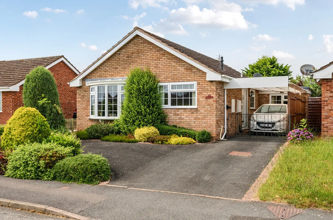 2 bed house for sale — Buckfield Road, Leominster, Herefordshire, HR6 8SQ