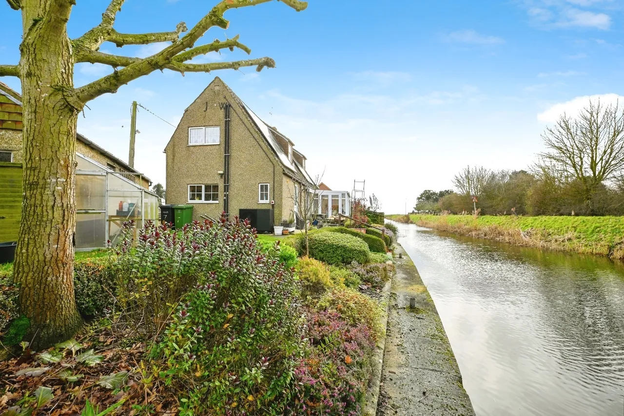 Workhouse Lane, Upwell, Wisbech, Norfolk, PE14, photo 16