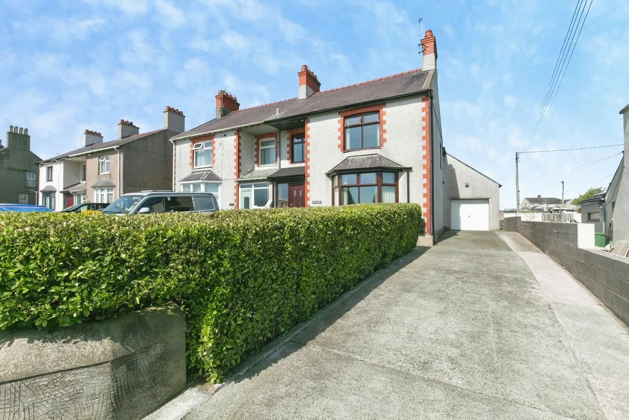 Station Road, Valley, LL65, photo 4
