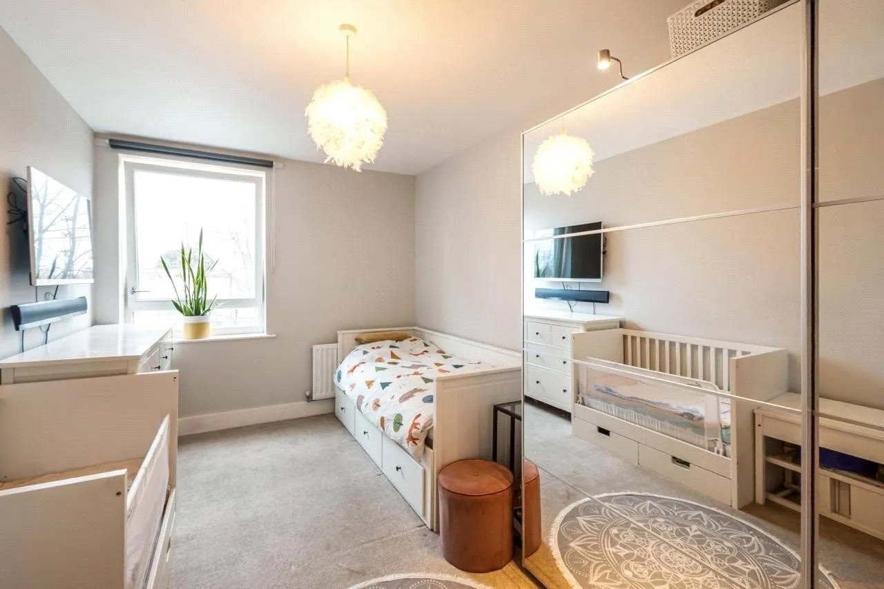 London Road, Isleworth, TW7, photo 8