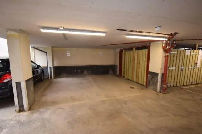 Desborough Road, High Wycombe, HP11, photo 7