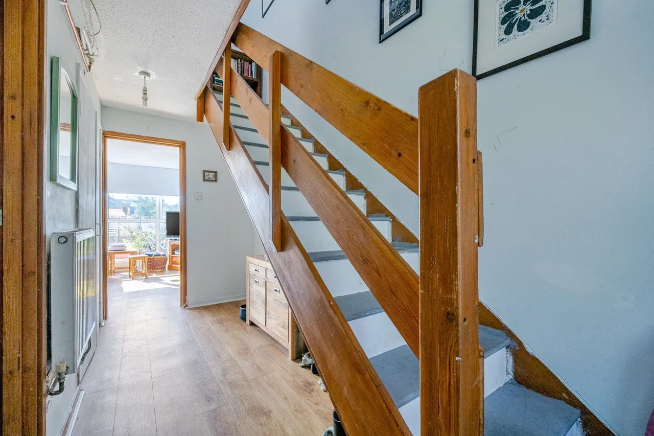 Woodvale Walk, SE27, photo 3