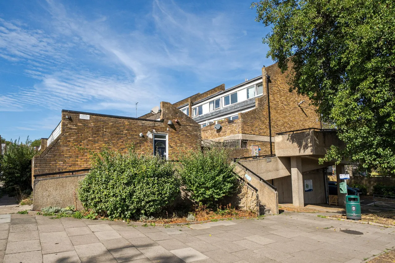 Woodvale Walk, SE27, photo 17