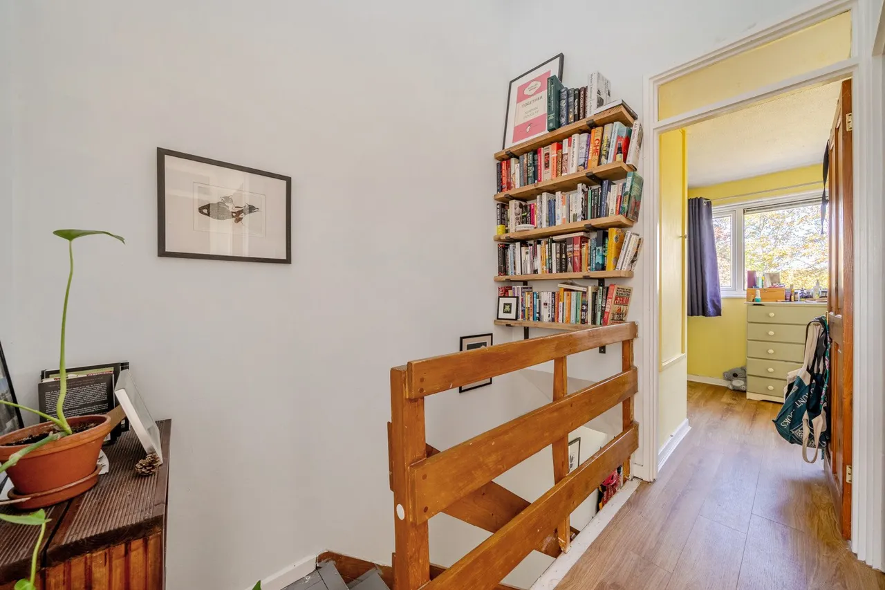 Woodvale Walk, SE27, photo 8