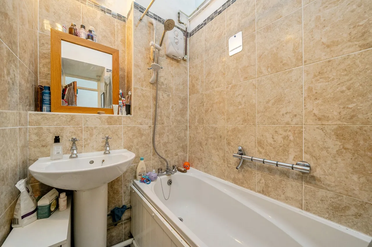 Woodvale Walk, SE27, photo 10