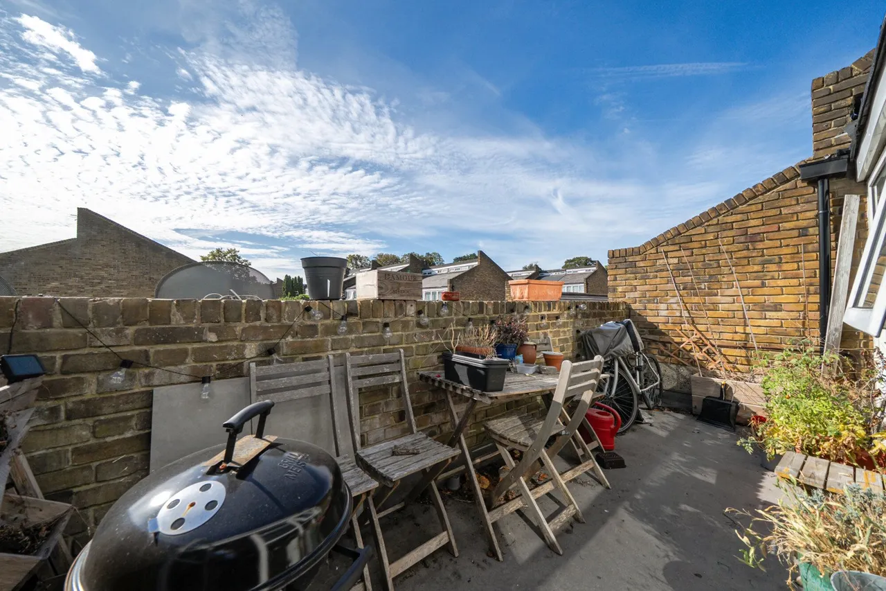 Woodvale Walk, SE27, photo 4