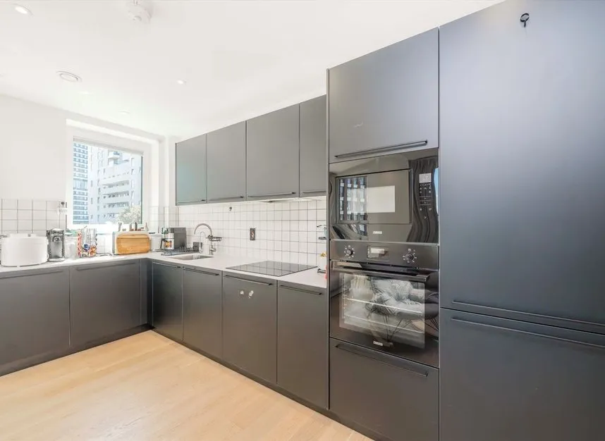 Poplar High Street, Blackwall, E14, photo 4