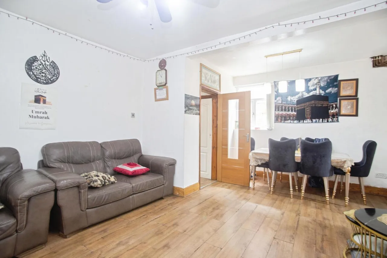 Cedric Road, MANCHESTER, Lancashire, M8, photo 3