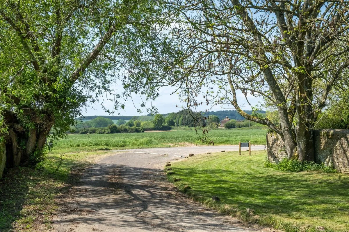 Tillington, Petworth, GU28, photo 34