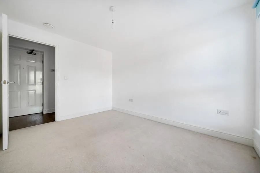 Park Prewett Road, Basingstoke, RG24, photo 8