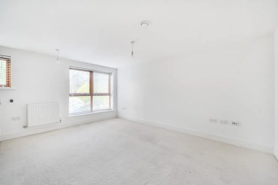 Park Prewett Road, Basingstoke, RG24, photo 4