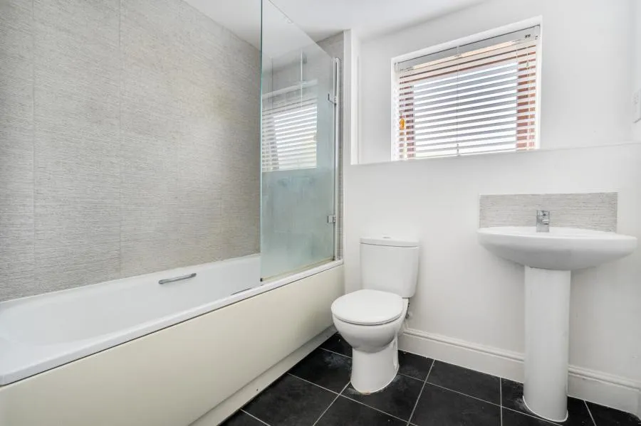 Park Prewett Road, Basingstoke, RG24, photo 5