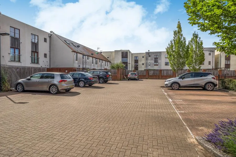 Park Prewett Road, Basingstoke, RG24, photo 15