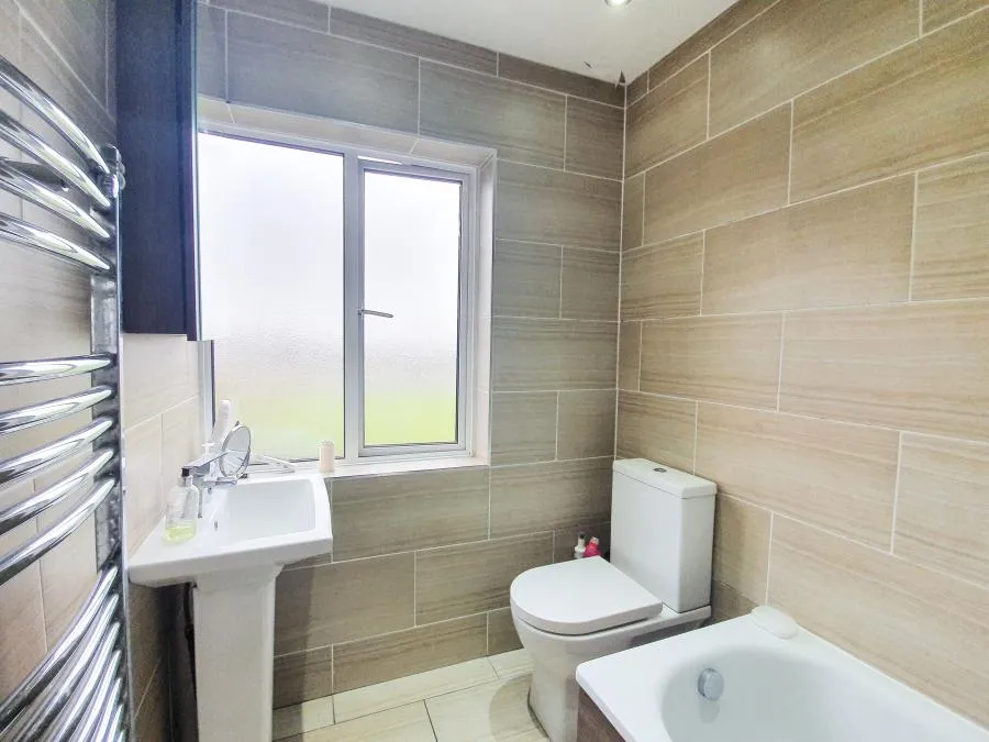 Kings Chase, Brentwood, CM14, photo 7