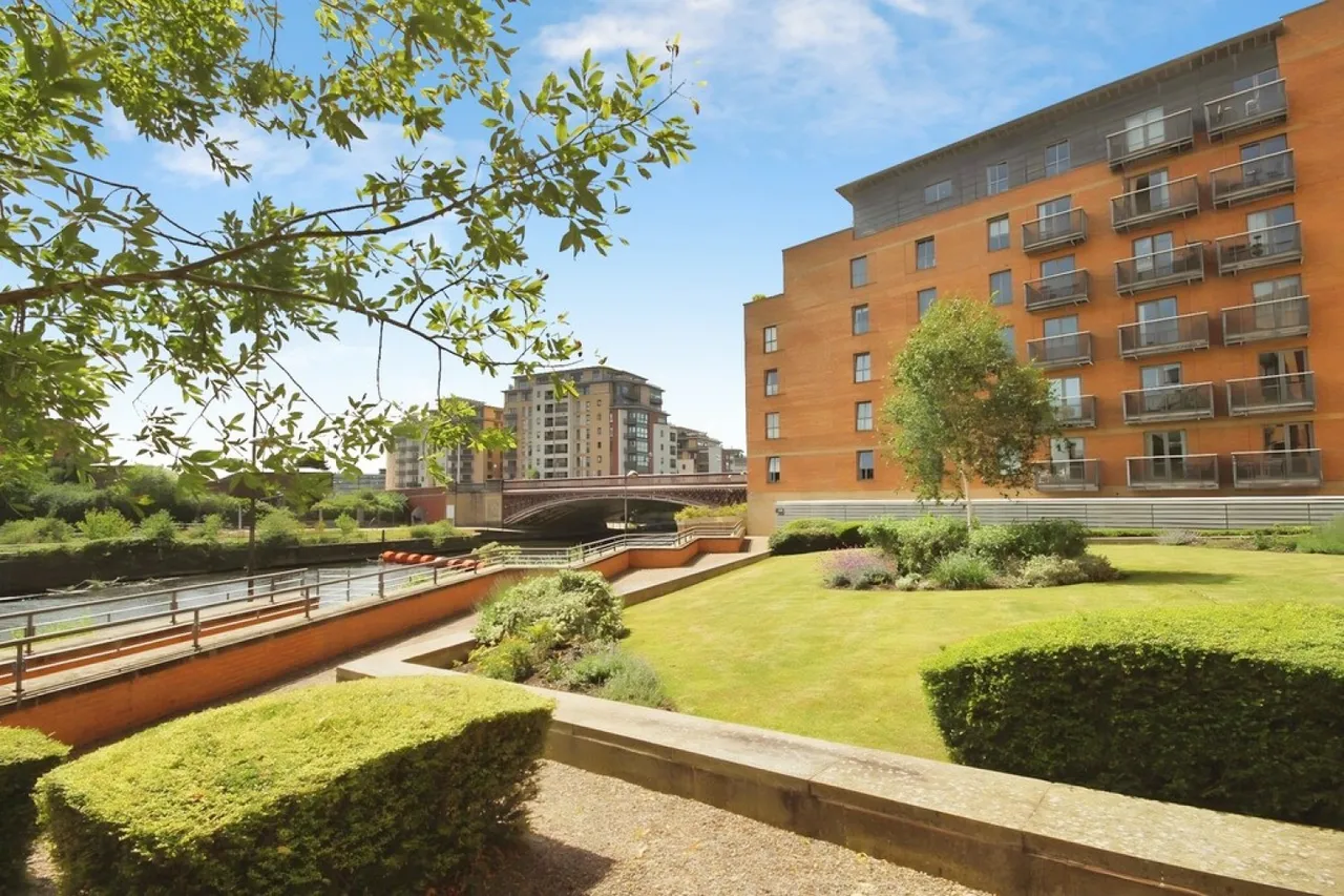 Merchants Quay, LS9, photo 13
