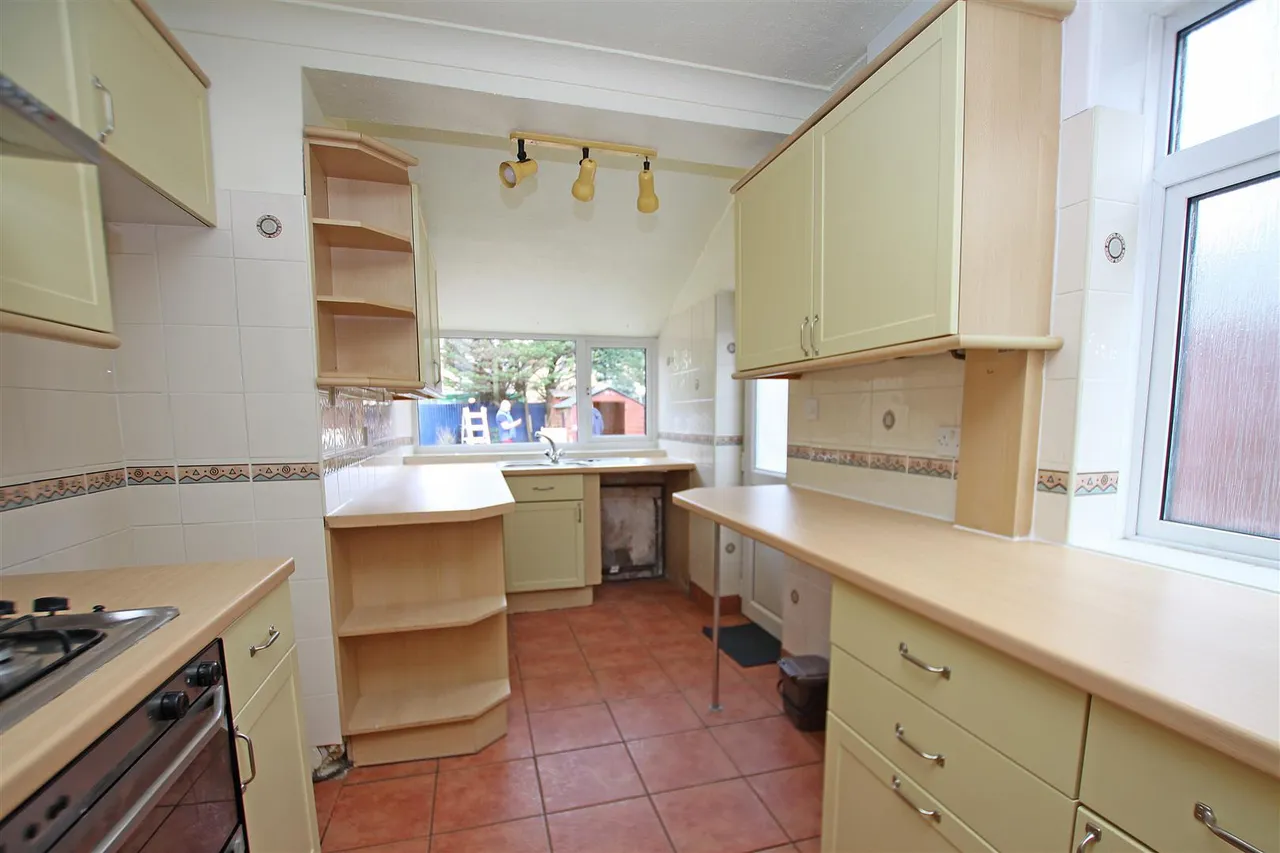 Claremont Avenue, Bournemouth, BH9, photo 5