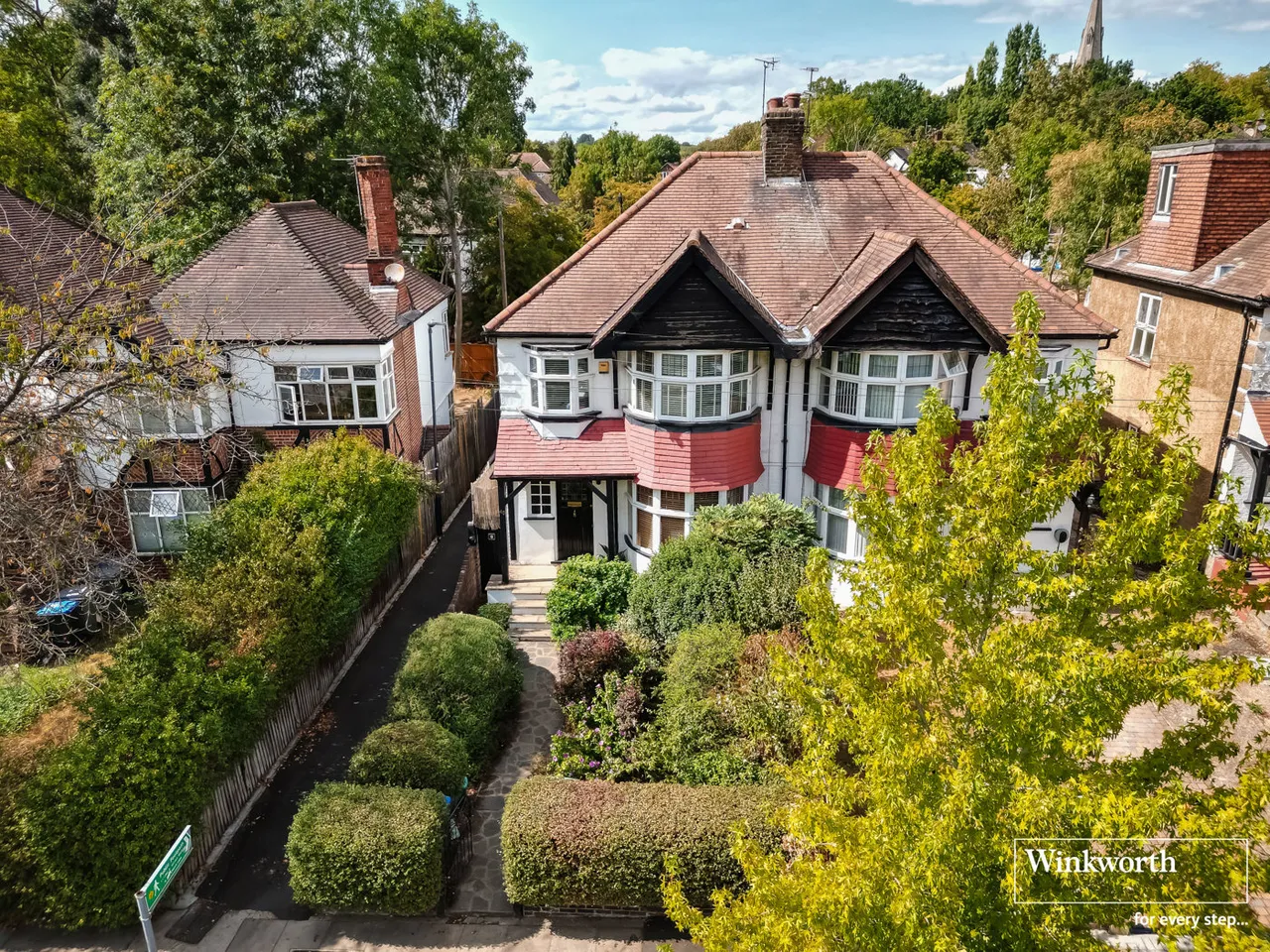 3 bed house for sale — Birchen Grove, Kingsbury, London, NW9