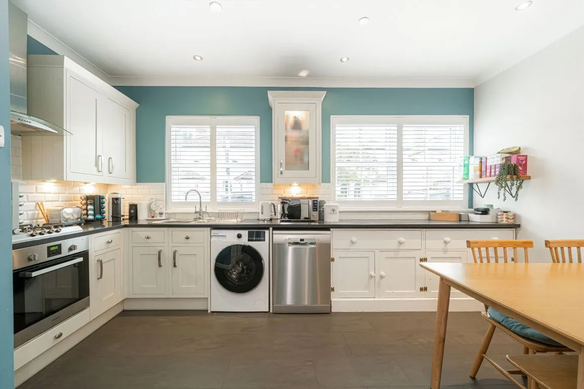 Elmgrove Road, Weybridge, KT13, photo 3