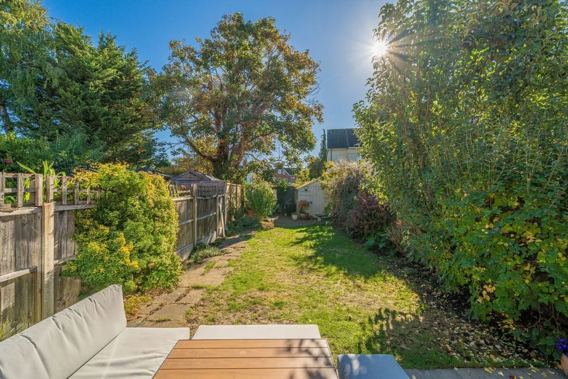 Elmgrove Road, Weybridge, KT13, photo 9