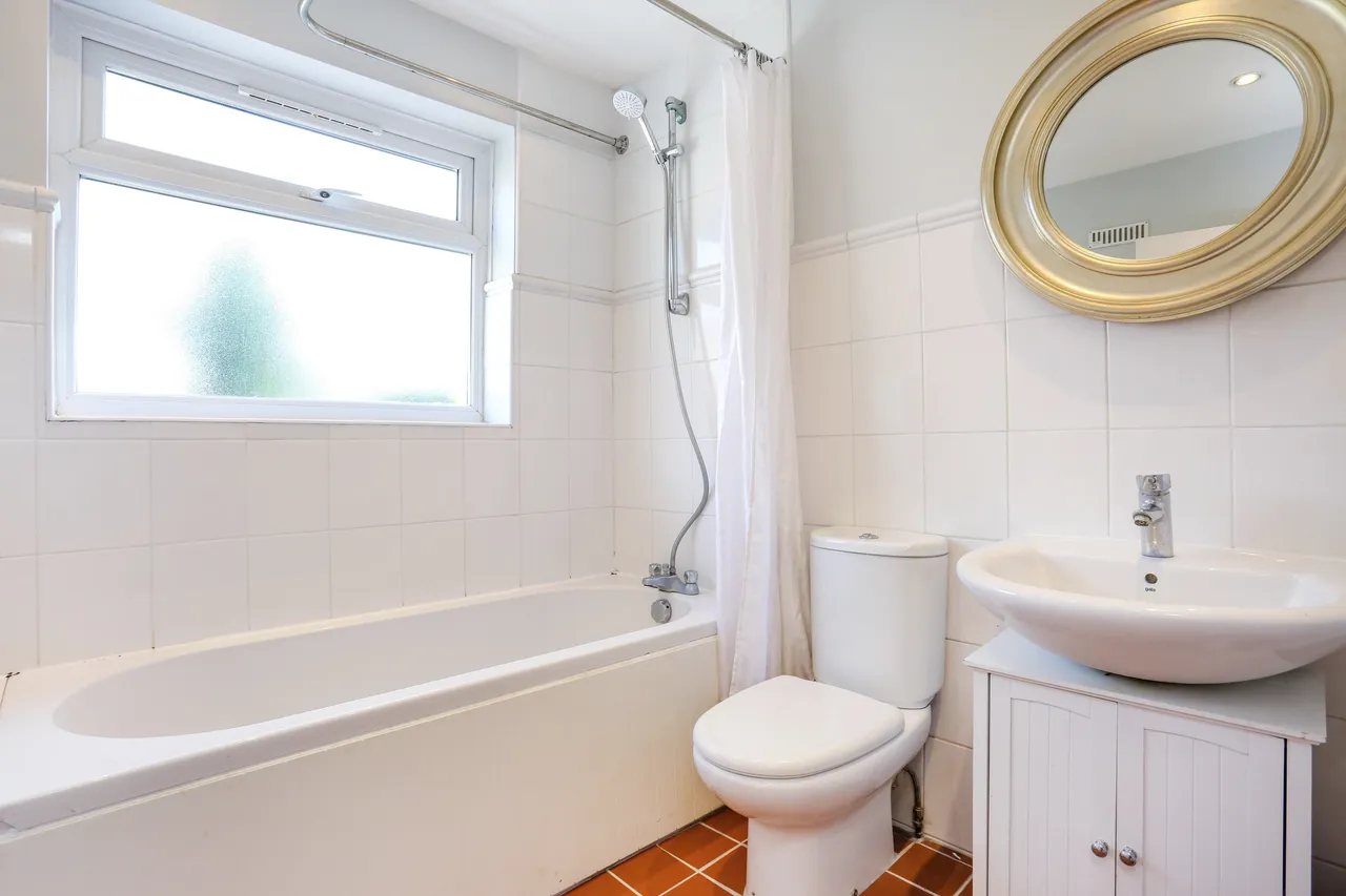 Langham Place, Egham, TW20, photo 8