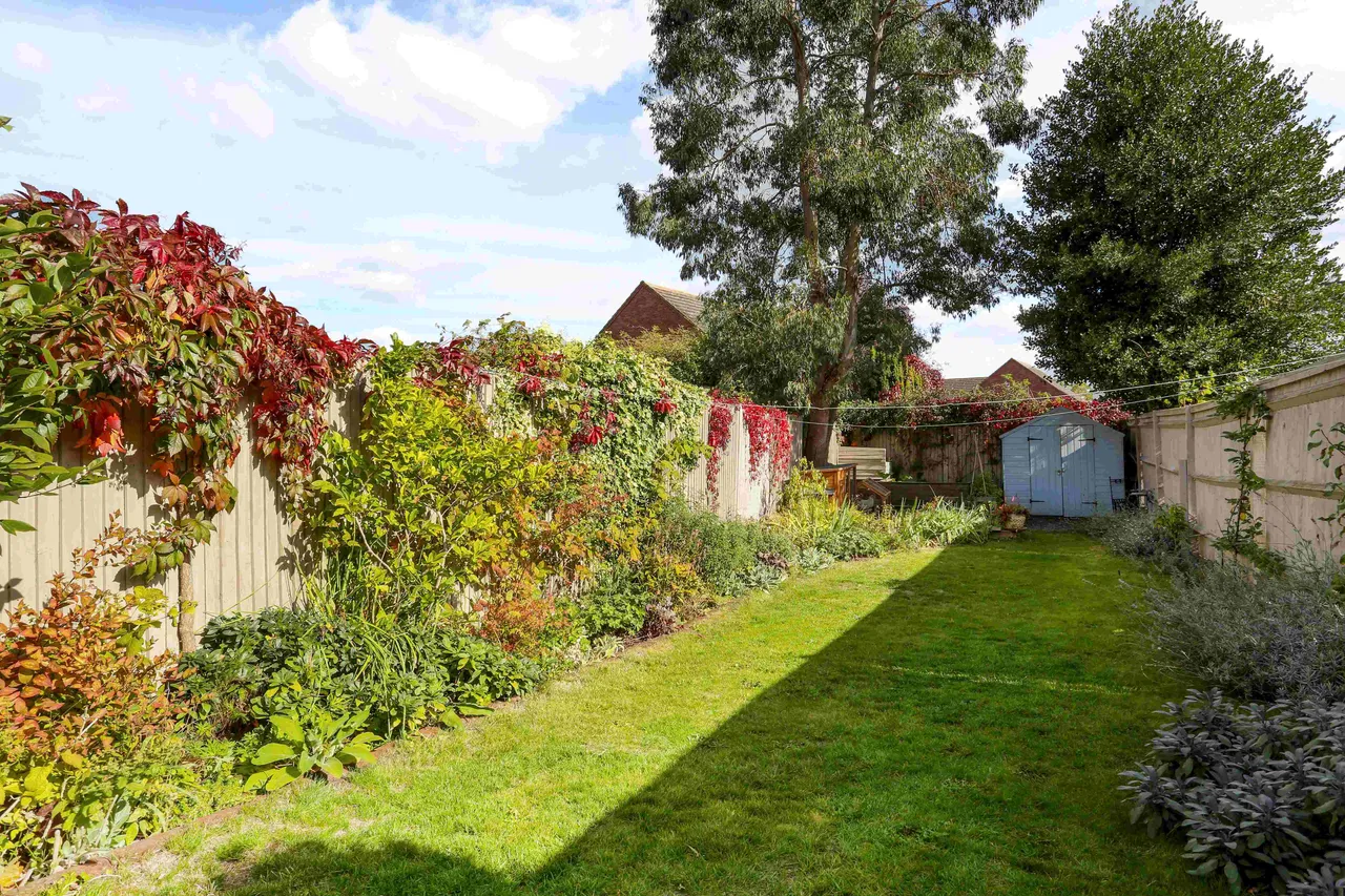 Langham Place, Egham, TW20, photo 7