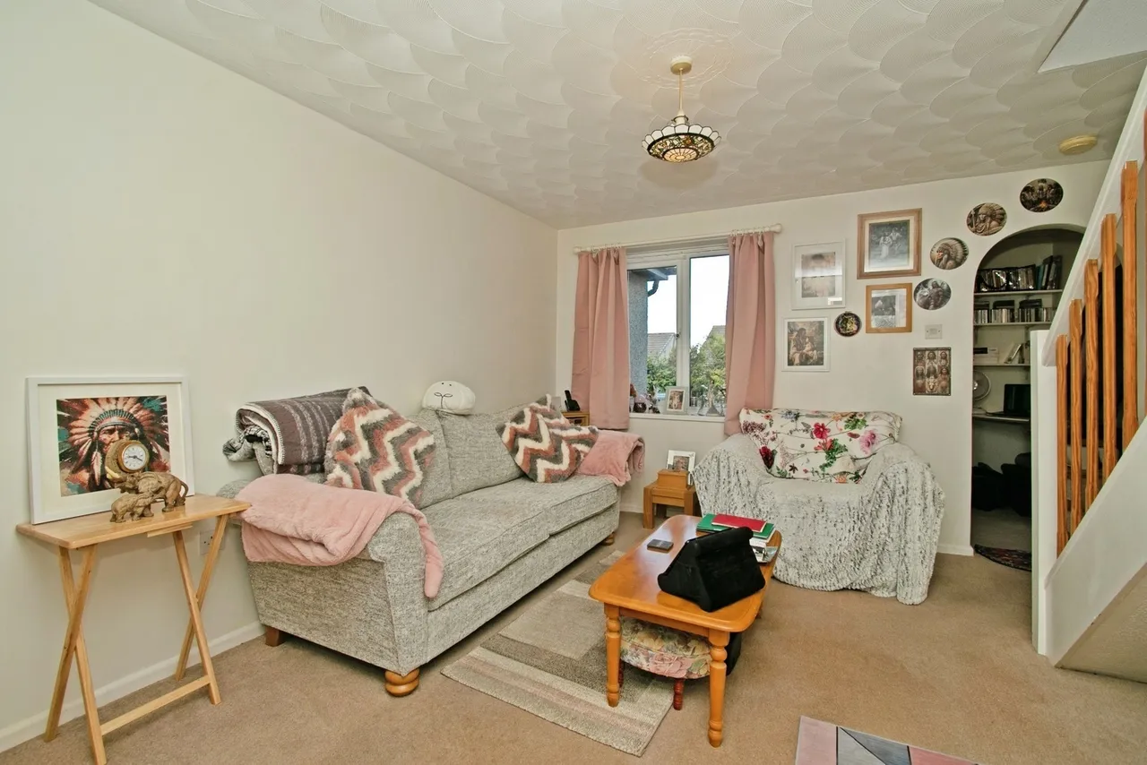 Glendale Crescent, Mount Hawke, TR4, photo 4