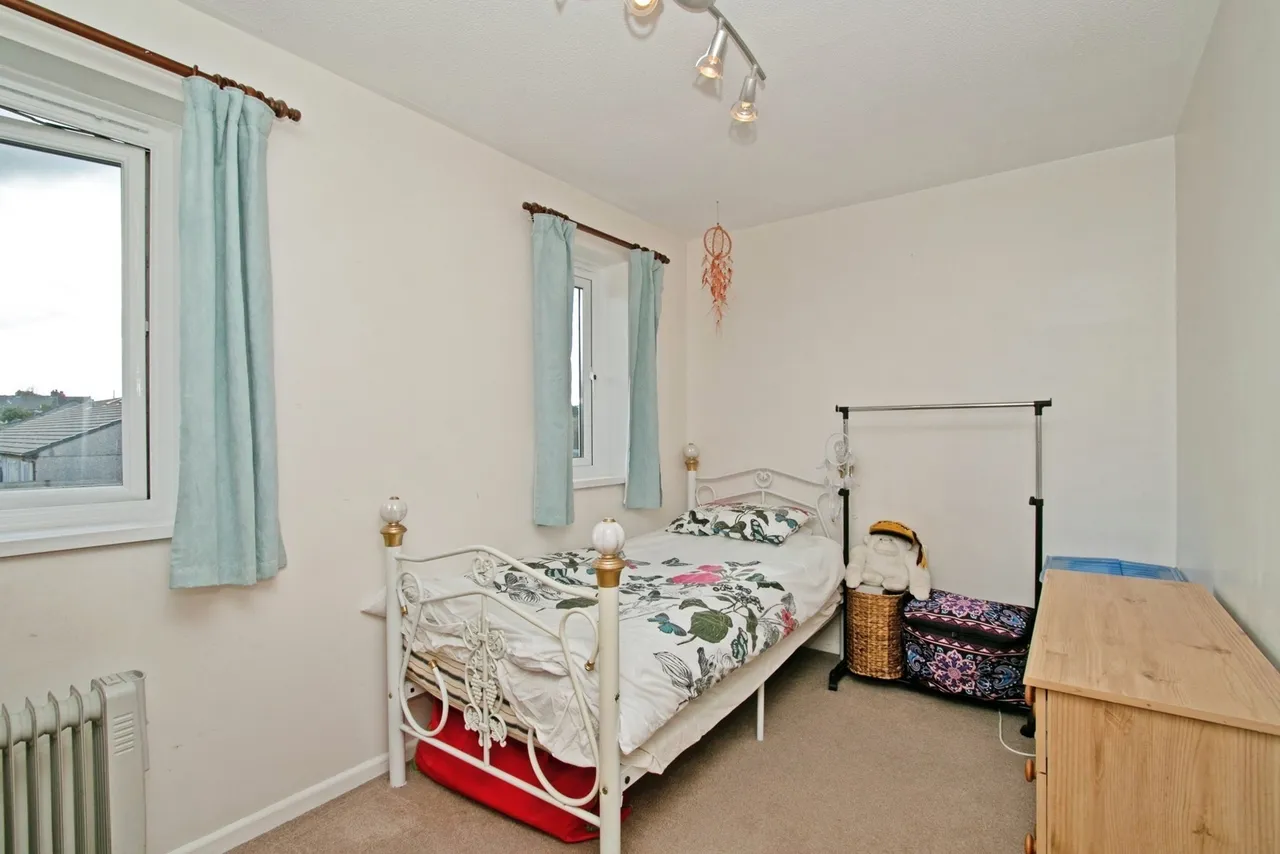 Glendale Crescent, Mount Hawke, TR4, photo 10