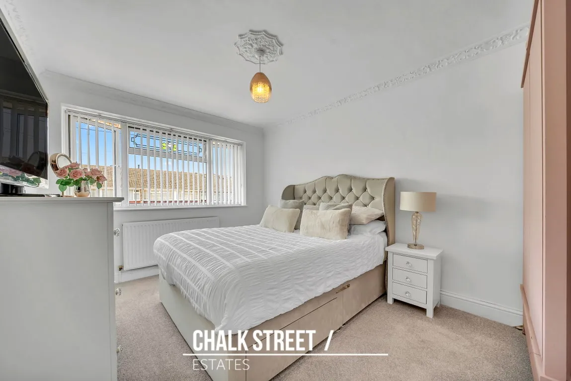 Tangmere Crescent, Hornchurch, RM12 5PX, photo 10