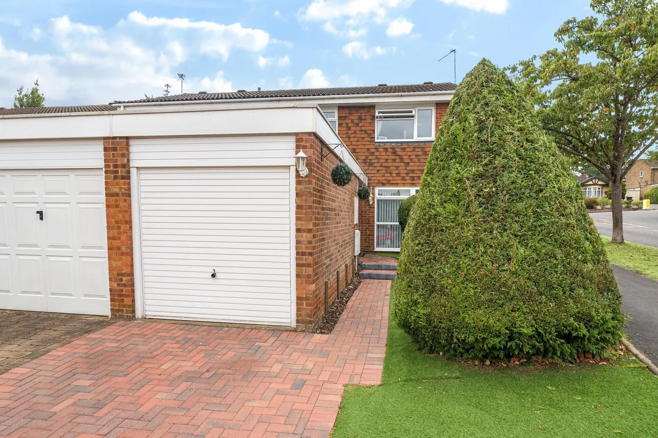 3 bed house for sale — Ward Close, Ware, SG12